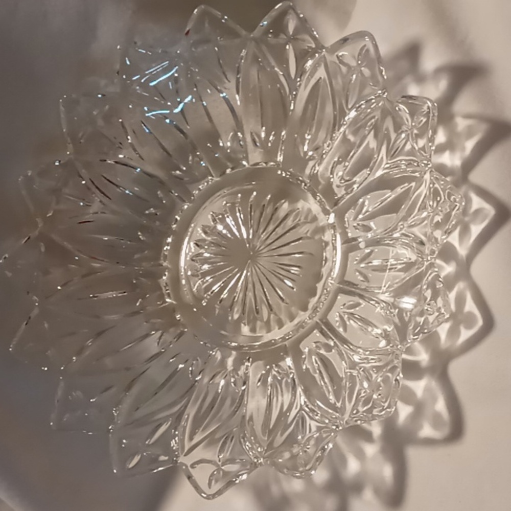 Vintage federal glass star burst pattern or flower pattern 1940 federal glass